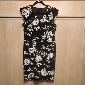 ILE New York Women's Floral Dress Black & White SZ 8